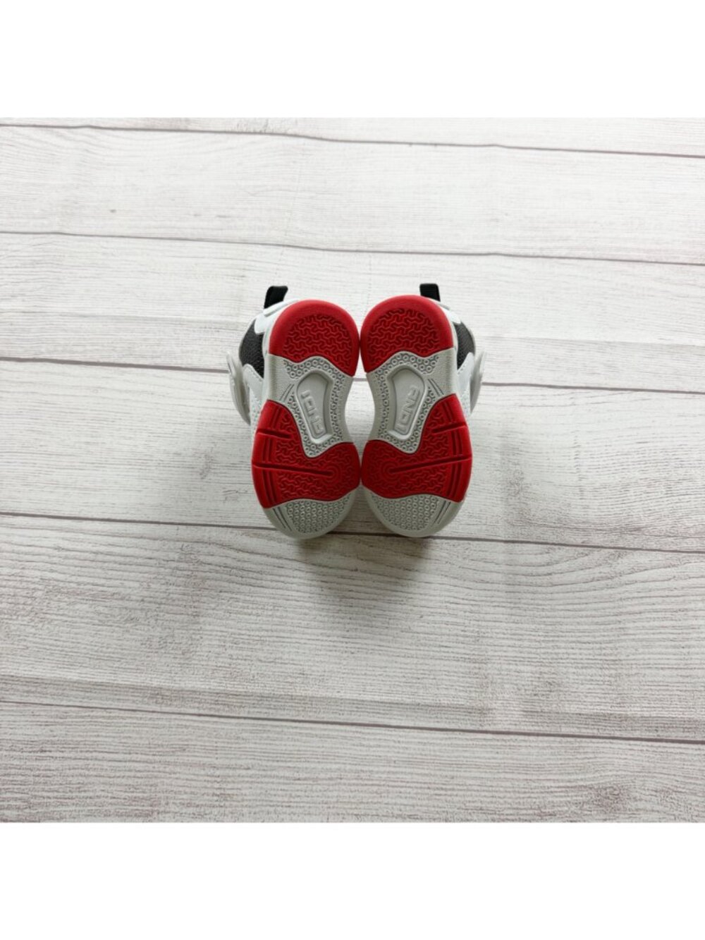 AND1 Kids Toddler White Black Red Basketball Sneakers Slip On Strap Shoes 5 - Picture 5 of 6